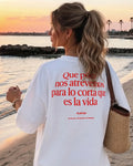 Camiseta oversize que poco nos atrevemos para lo corta que es la vida de FLIRTEO