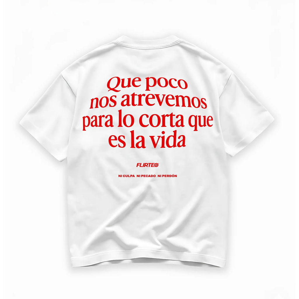 Camiseta oversize que poco nos atrevemos para lo corta que es la vida de FLIRTEO 240 gramos