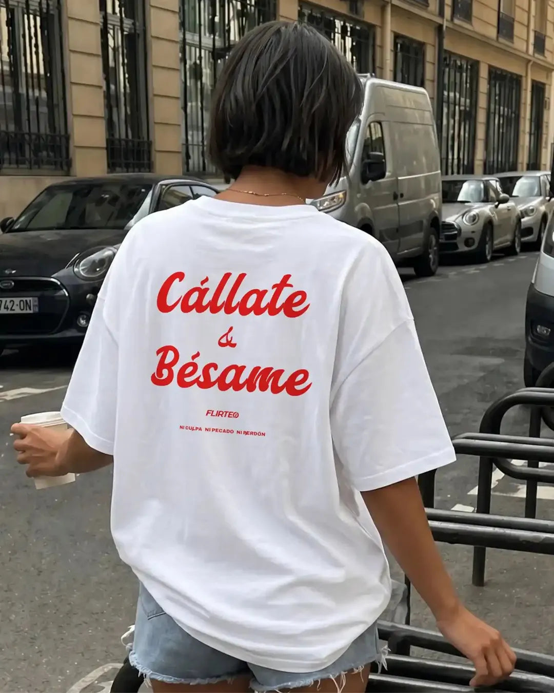 Camiseta oversize CÁLLATE Y BÉSAME de FLIRTEO en algodón 240gr con diseño exclusivo